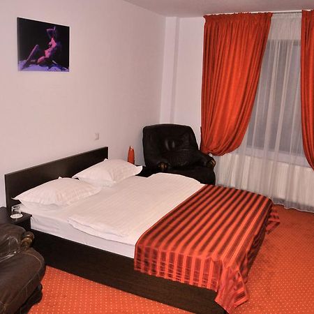 Hotel Thomas 布加勒斯特 外观 照片