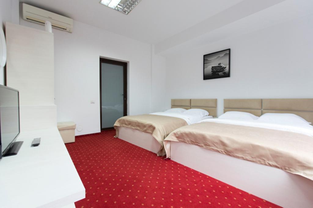 Hotel Thomas 布加勒斯特 客房 照片