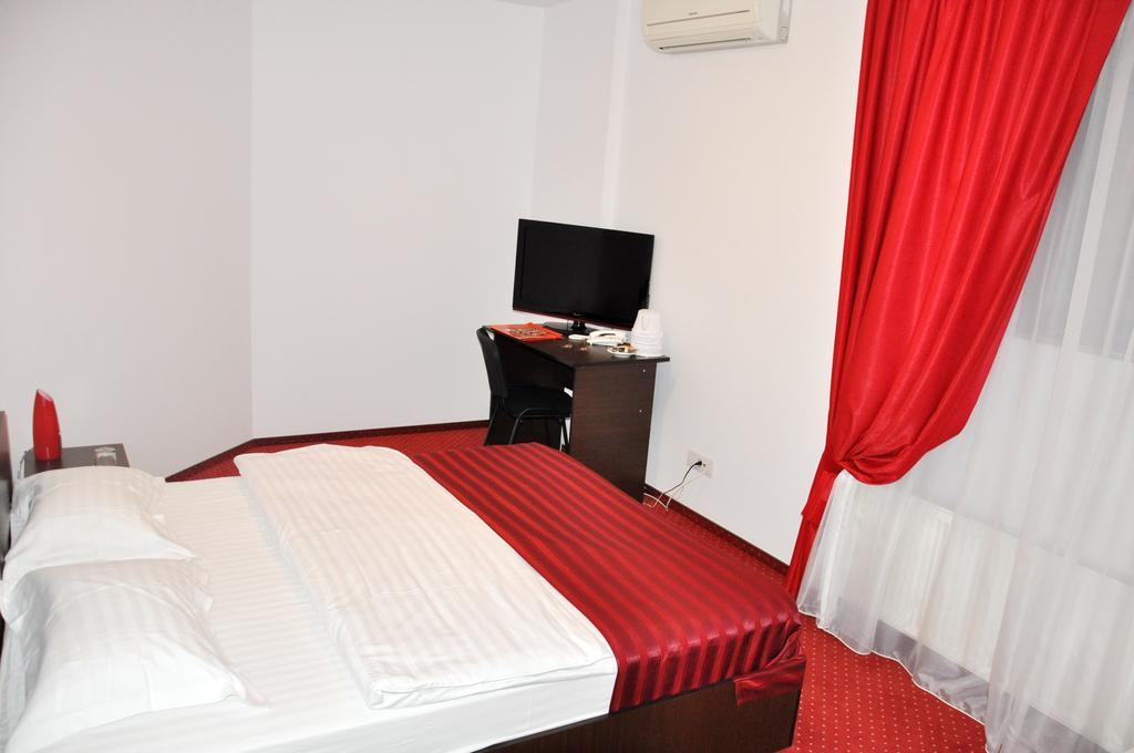 Hotel Thomas 布加勒斯特 客房 照片