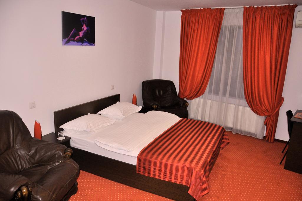 Hotel Thomas 布加勒斯特 外观 照片