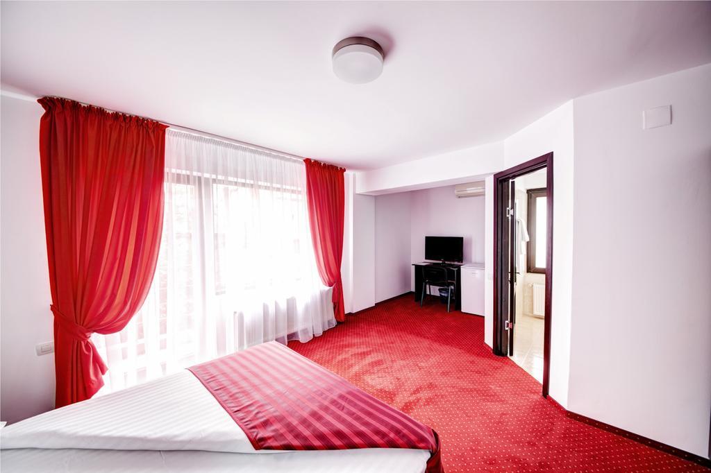 Hotel Thomas 布加勒斯特 外观 照片